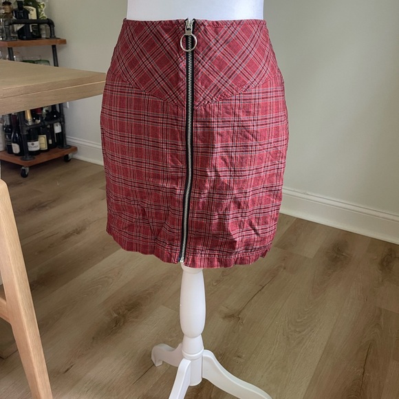 Express Red Plaid Mini Skirt - Picture 1 of 4